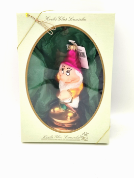 Tree ball dwarf from Snow White with red hat