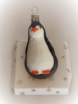 Bauble penguin
