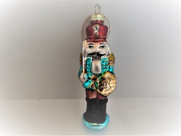 Nutcracker green