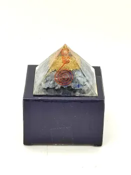 Orgonit Pyramide - Angelit mit Engelsflügel