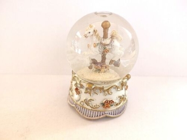 Snow globe nostalgia horse