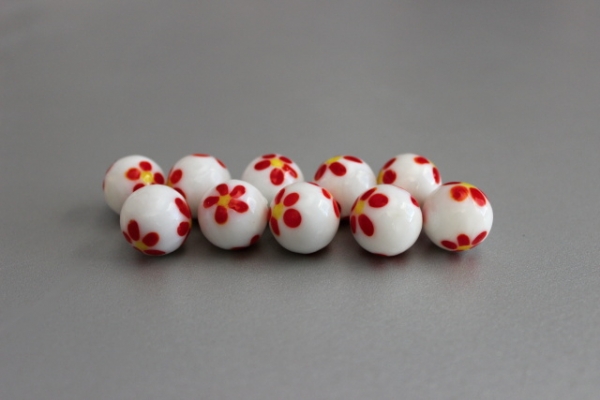 White ball with red flower 16mm