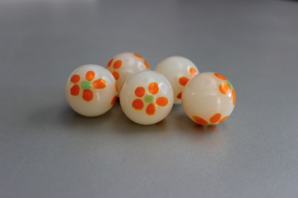 White ball with orange flower 25mm