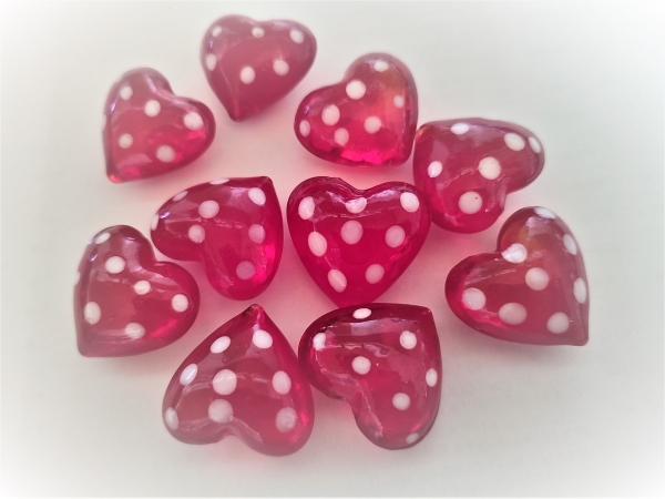 Red heart with white dots, 30mm
