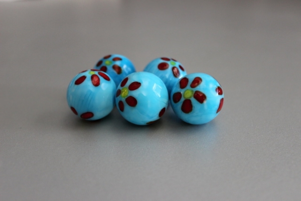 Light blue ball with red flower 25mm