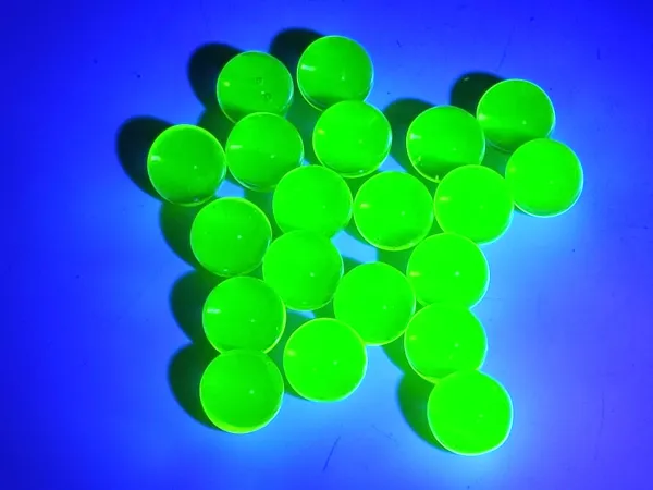 Yellow UV Light polished 12mm - fluorescent under UV light