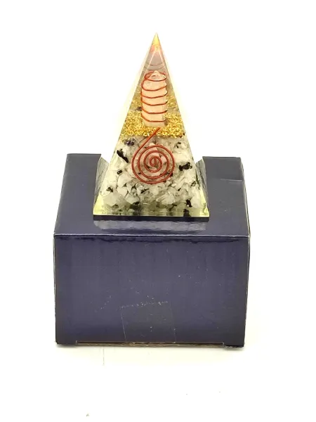 Orgonit Pyramide - Mondstein mit Mondsymbol