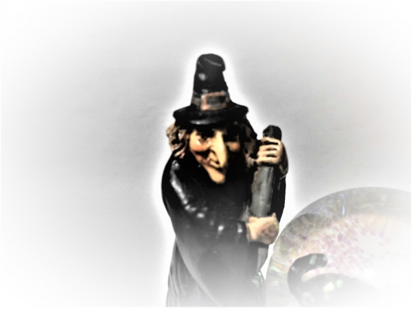 Glitter ball witch with cat