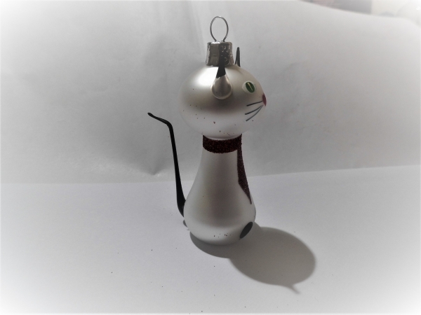 Bauble cat white with tail