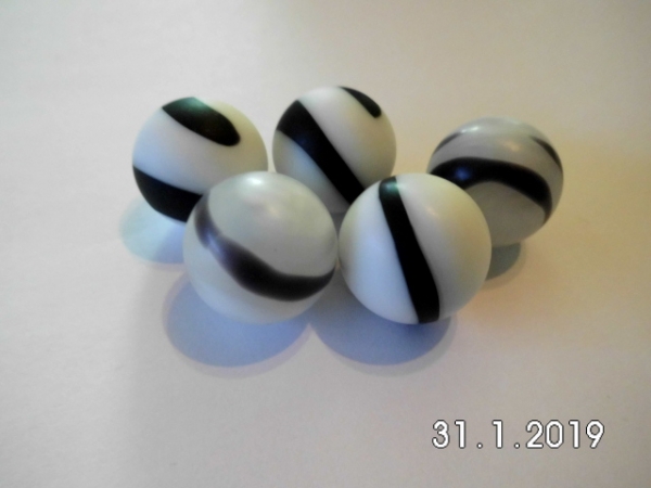White with stripes professional marble 16.48mm