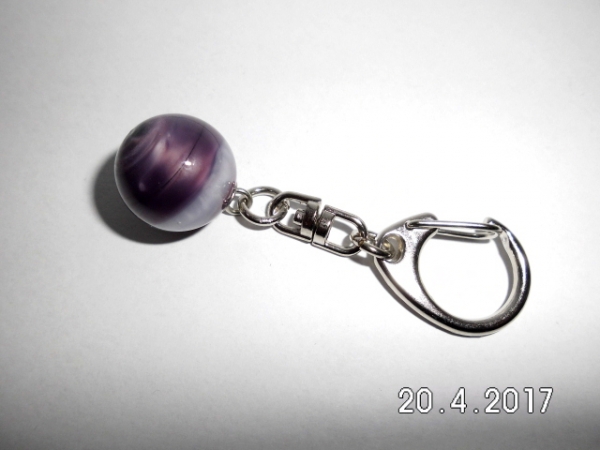 Key ring with purple and white ball 16mm