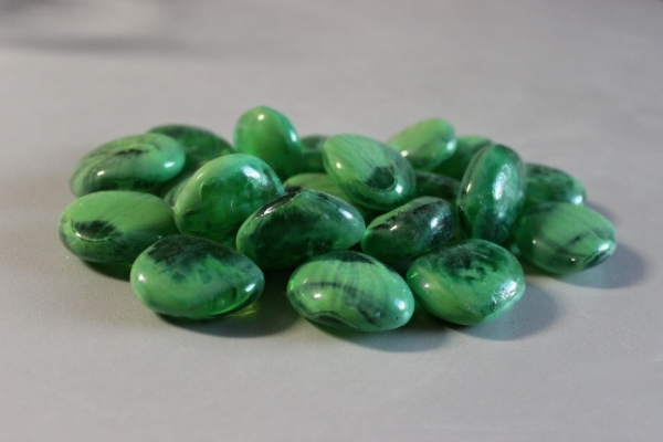 Glass pebble green 20-40mm